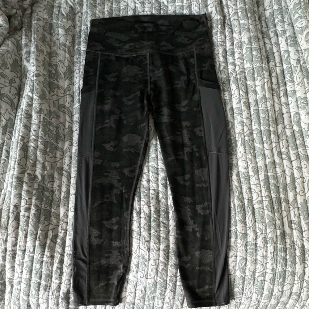 medium powerhold fabletics leggings